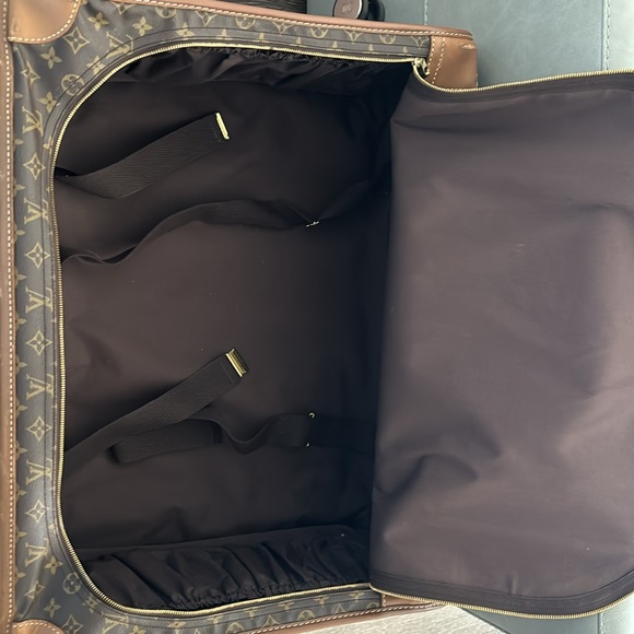 Louis Vuitton Luggage - Picture 6 of 9